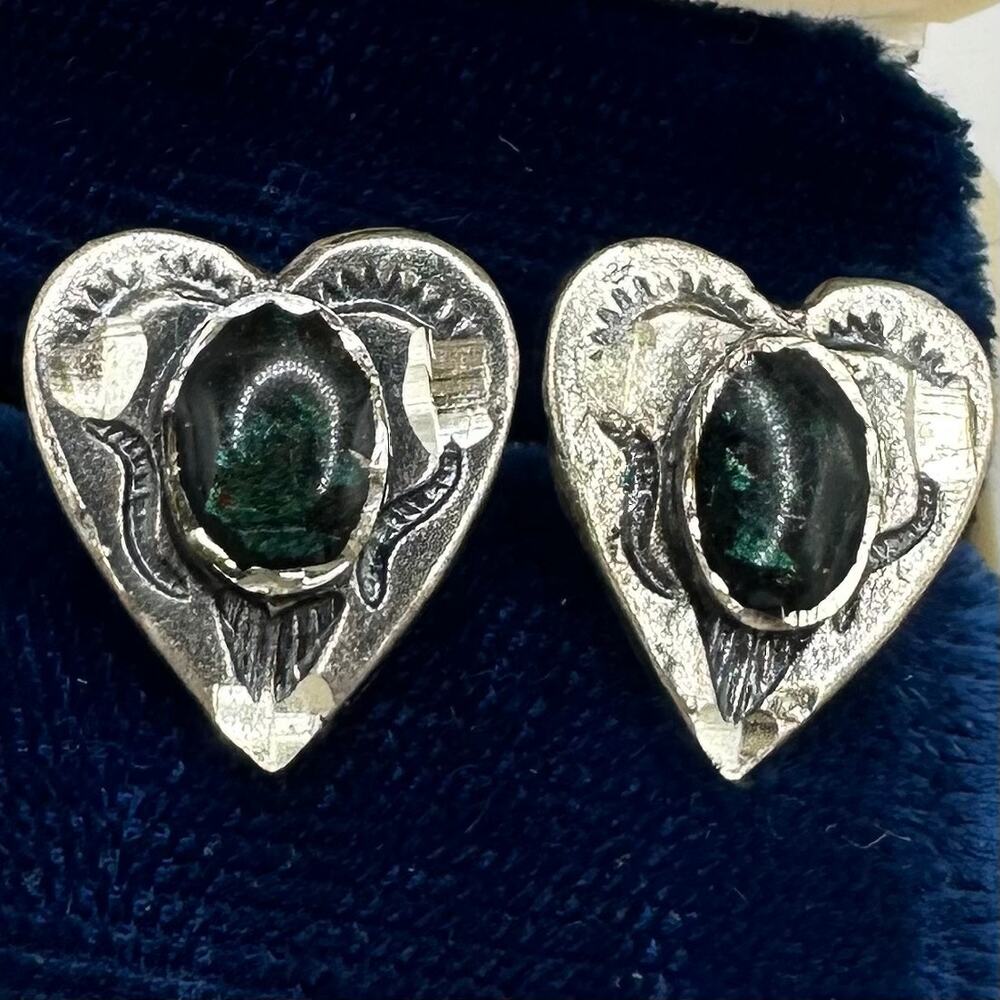 Vintage sterling silver handmade green resin cabochons hearts post earrings - Picture 2 of 8
